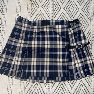 Brandy Melville miniskirt